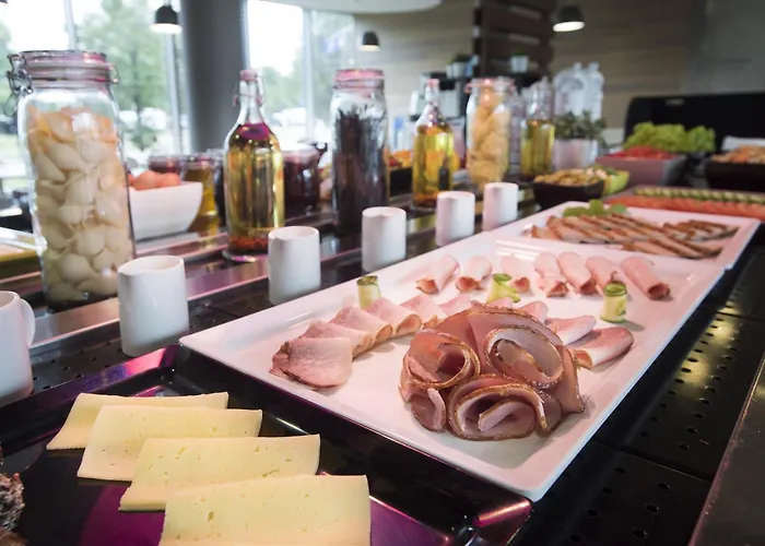 弗罗茨瓦夫中枢钟楼酒店 酒店 3*