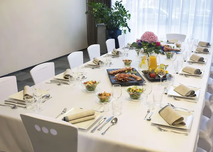 酒店 弗罗茨瓦夫中枢钟楼酒店 3*