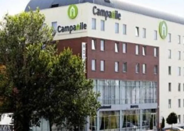 弗罗茨瓦夫中枢钟楼酒店 3*