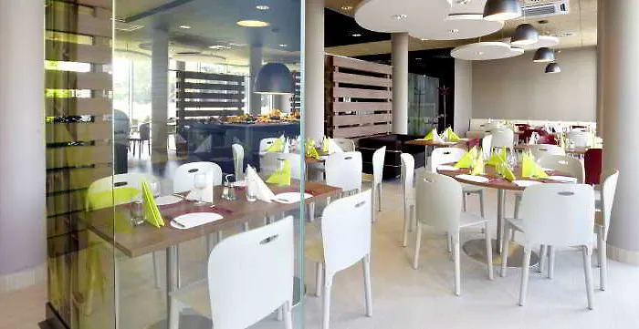 弗罗茨瓦夫中枢钟楼酒店 酒店 弗罗茨瓦夫