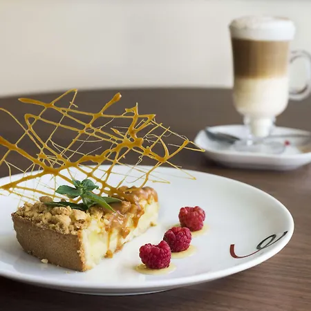 Campanile Centrum Отель