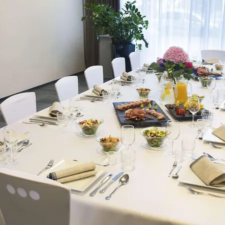 Отель Campanile Centrum 3*