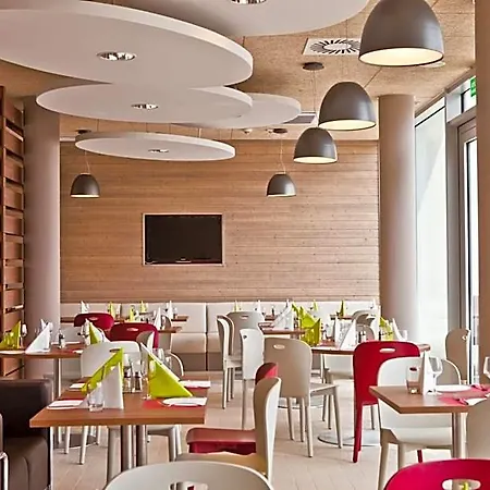 Campanile Centrum Hotel 3*