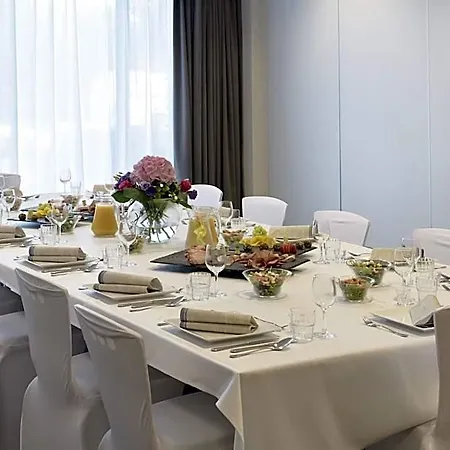 Campanile Centrum Hotel 3*