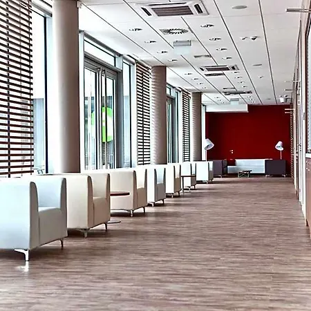 Campanile Centrum מלון 3*