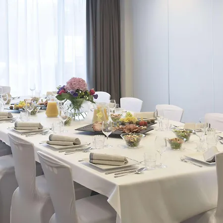 Campanile Centrum 3* فروتسواف