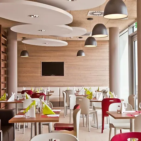 فندق Campanile Centrum فروتسواف