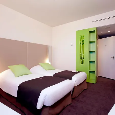 Отель Campanile Centrum 3*